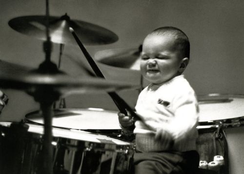 Seu-navegador-não-é-compatível-com-esta-imagem-baterista-tocando.